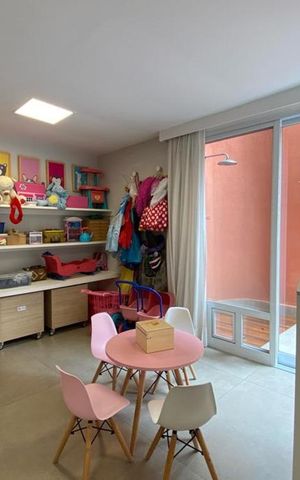 Apartamento à venda com 240m², 3 quartos e 2 vagas Apartamento à venda com 240m², 3 quartos e 2 vagasSala de TV