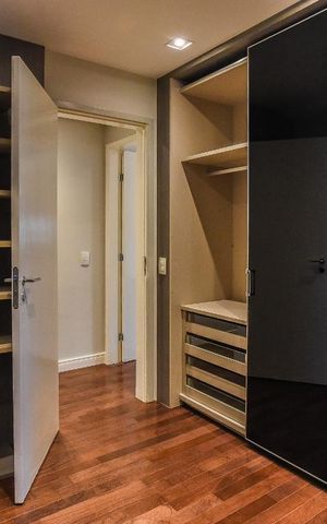Apartamento à venda com 155m², 3 quartos e 3 vagasCloset