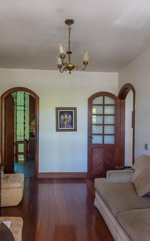 Casa de condomínio à venda com 540m², 5 quartos e 8 vagas Casa de condomínio à venda com 540m², 5 quartos e 8 vagasSala 3