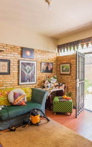 Casa de condomínio à venda com 540m², 5 quartos e 8 vagas Casa de condomínio à venda com 540m², 5 quartos e 8 vagasSala 4