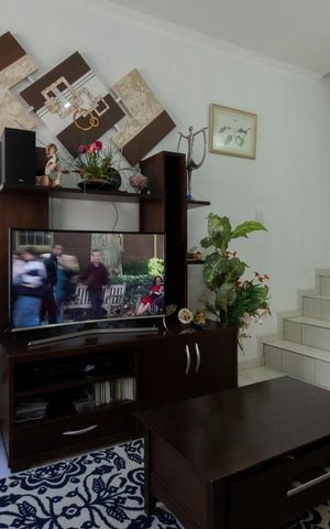 Casa de condomínio à venda com 120m², 2 quartos e 2 vagas Casa de condomínio à venda com 120m², 2 quartos e 2 vagasSala