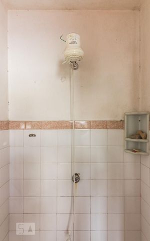 Casa à venda com 250m², 5 quartos e 2 vagasBanheiro 3