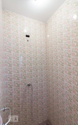 Casa à venda com 250m², 5 quartos e 2 vagasBanheiro 2