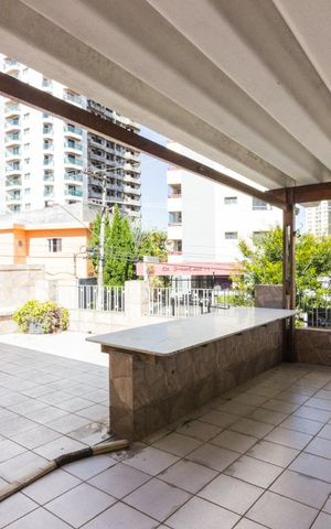 Casa à venda com 250m², 5 quartos e 2 vagasTerraço