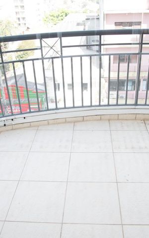 Apartamento à venda com 130m², 2 quartos e 4 vagas Apartamento à venda com 130m², 2 quartos e 4 vagasvaranda