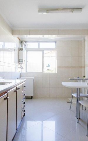 Apartamento para alugar com 75m², 2 quartos e 2 vagas Apartamento para alugar com 75m², 2 quartos e 2 vagasCozinha