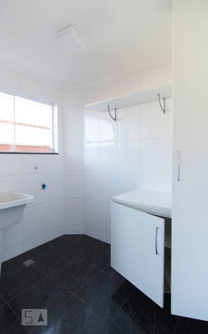 Casa à venda com 245m², 4 quartos e 4 vagasLavanderia