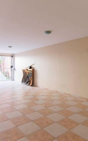 Casa à venda com 245m², 4 quartos e 4 vagasGaragem