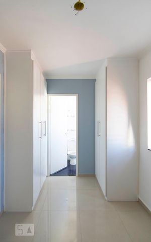 Casa à venda com 245m², 4 quartos e 4 vagasSuíte 2