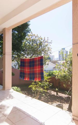 Casa à venda com 245m², 4 quartos e 4 vagasQuintal
