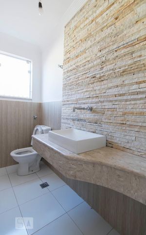 Casa à venda com 245m², 4 quartos e 4 vagasLavabo