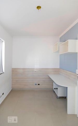 Casa à venda com 245m², 4 quartos e 4 vagasSuíte 2