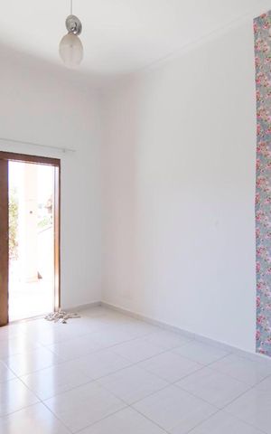 Casa à venda com 245m², 4 quartos e 4 vagasQuarto de serviço