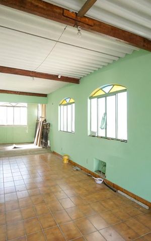 Casa à venda com 160m², 3 quartos e 2 vagasGaragem