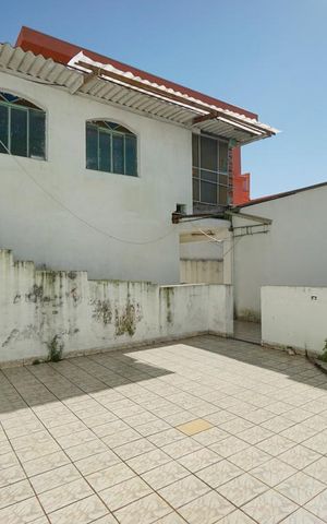 Casa à venda com 160m², 3 quartos e 2 vagasQuintal