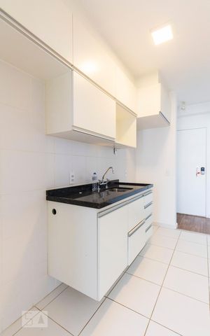 Apartamento para alugar com 76m², 2 quartos e 2 vagasCozinha