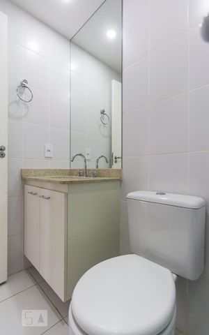 Apartamento para alugar com 76m², 2 quartos e 2 vagasBanheiro Social