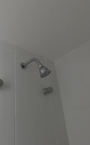 Studio para alugar com 28m², 1 quarto e 1 vagaBanheiro (Chuveiro)