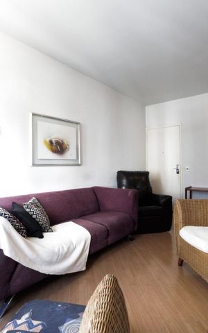 Apartamento à venda com 70m², 3 quartos e 1 vaga Apartamento à venda com 70m², 3 quartos e 1 vagaSala