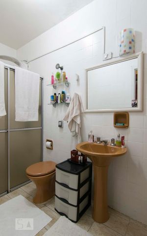Casa à venda com 226m², 4 quartos e 3 vagasBanheiro