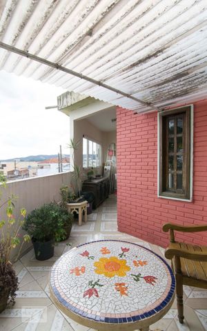 Casa à venda com 226m², 4 quartos e 3 vagasVaranda