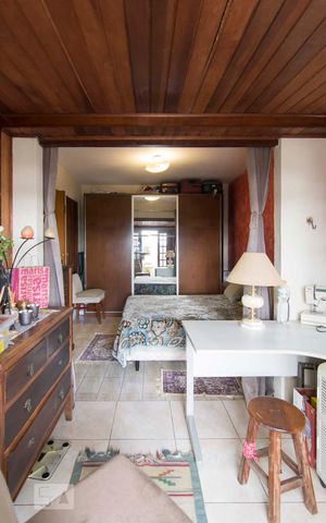 Casa à venda com 226m², 4 quartos e 3 vagasQuarto 1