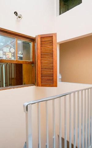 Casa à venda com 80m², 2 quartos e 1 vaga Casa à venda com 80m², 2 quartos e 1 vagaHall