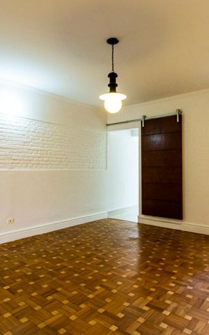 Casa à venda com 286m², 3 quartos e 2 vagas1o. Andar - Sala
