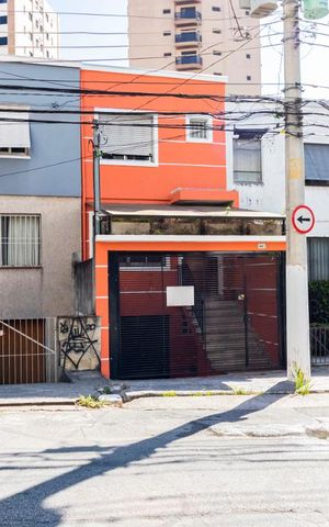 Casa à venda com 286m², 3 quartos e 2 vagasFachada