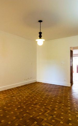Casa à venda com 286m², 3 quartos e 2 vagas1o. Andar - Sala