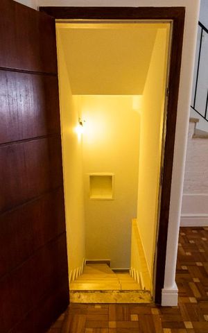 Casa à venda com 286m², 3 quartos e 2 vagas1o. Andar - Sala (Acesso Subsolo)
