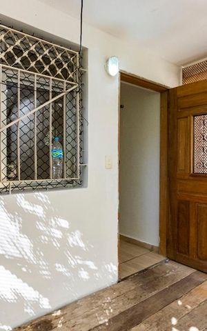 Casa à venda com 286m², 3 quartos e 2 vagasFundos