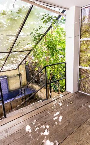 Casa à venda com 286m², 3 quartos e 2 vagasFundos