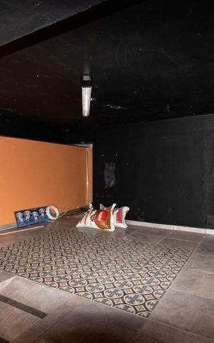 Casa à venda com 286m², 3 quartos e 2 vagasFundos - Churrasqueira