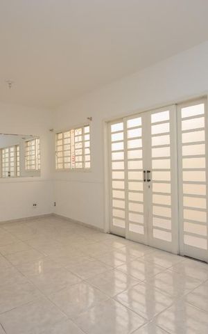 Casa de condomínio à venda com 182m², 4 quartos e 1 vaga Casa de condomínio à venda com 182m², 4 quartos e 1 vagaSala
