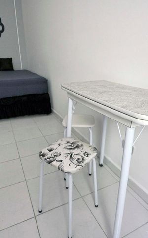 Studio para alugar com 22m², 1 quarto e sem vagaMesinha / Cadeira