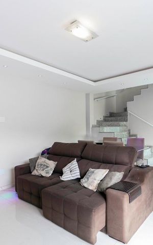 Casa de condomínio para alugar com 170m², 2 quartos e sem vagaSala