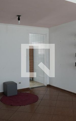 Casa à venda com 64m², 2 quartos e 1 vagaSala