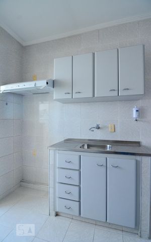 Apartamento para alugar com 76m², 2 quartos e 1 vaga Apartamento para alugar com 76m², 2 quartos e 1 vagaCozinha