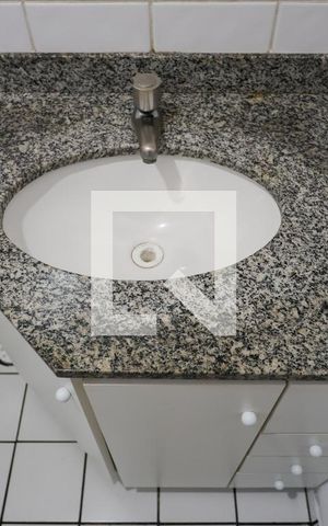 Apartamento para alugar com 49m², 2 quartos e 1 vaga Apartamento para alugar com 49m², 2 quartos e 1 vagaBanheiro