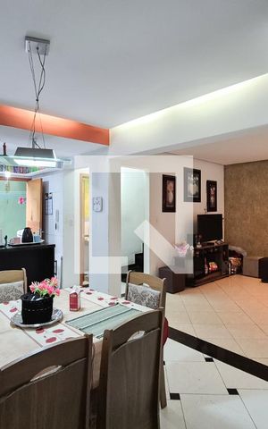 Casa à venda com 220m², 3 quartos e 2 vagasSala