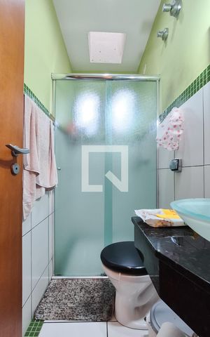 Casa à venda com 220m², 3 quartos e 2 vagasBanheiro Social