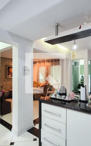 Casa à venda com 220m², 3 quartos e 2 vagasCozinha