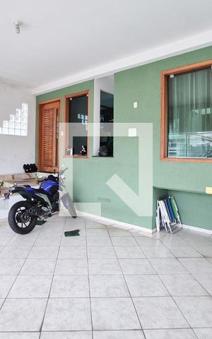 Casa à venda com 220m², 3 quartos e 2 vagasGaragem