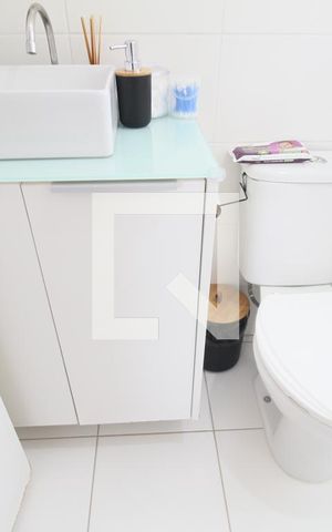 Apartamento à venda com 44m², 2 quartos e sem vagaBanheiro