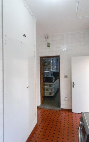 Casa à venda com 300m², 3 quartos e 5 vagas Casa à venda com 300m², 3 quartos e 5 vagasÁrea de Serviço