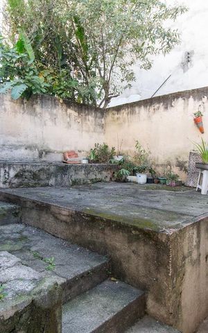 Casa à venda com 70m², 3 quartos e 1 vaga Casa à venda com 70m², 3 quartos e 1 vagaQuintal no fundo da casa