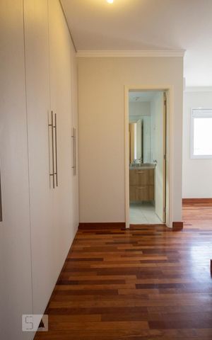 Apartamento para alugar com 121m², 3 quartos e 2 vagas Apartamento para alugar com 121m², 3 quartos e 2 vagasSuite