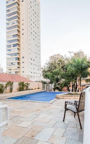 Apartamento à venda com 88m², 2 quartos e 2 vagasÁrea Comum - Piscina