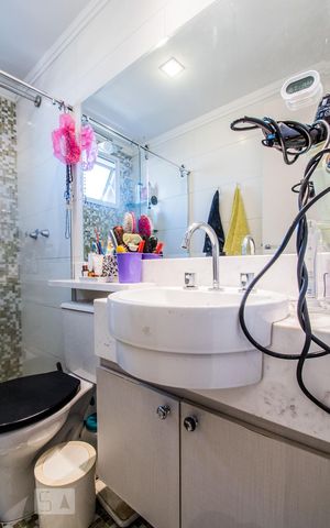 Apartamento à venda com 88m², 2 quartos e 2 vagasBanheiro da Suíte